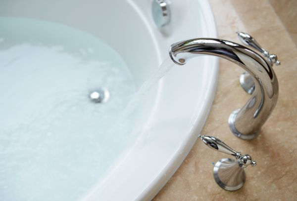 Cost of Tub Faucet Replacement in Folsom